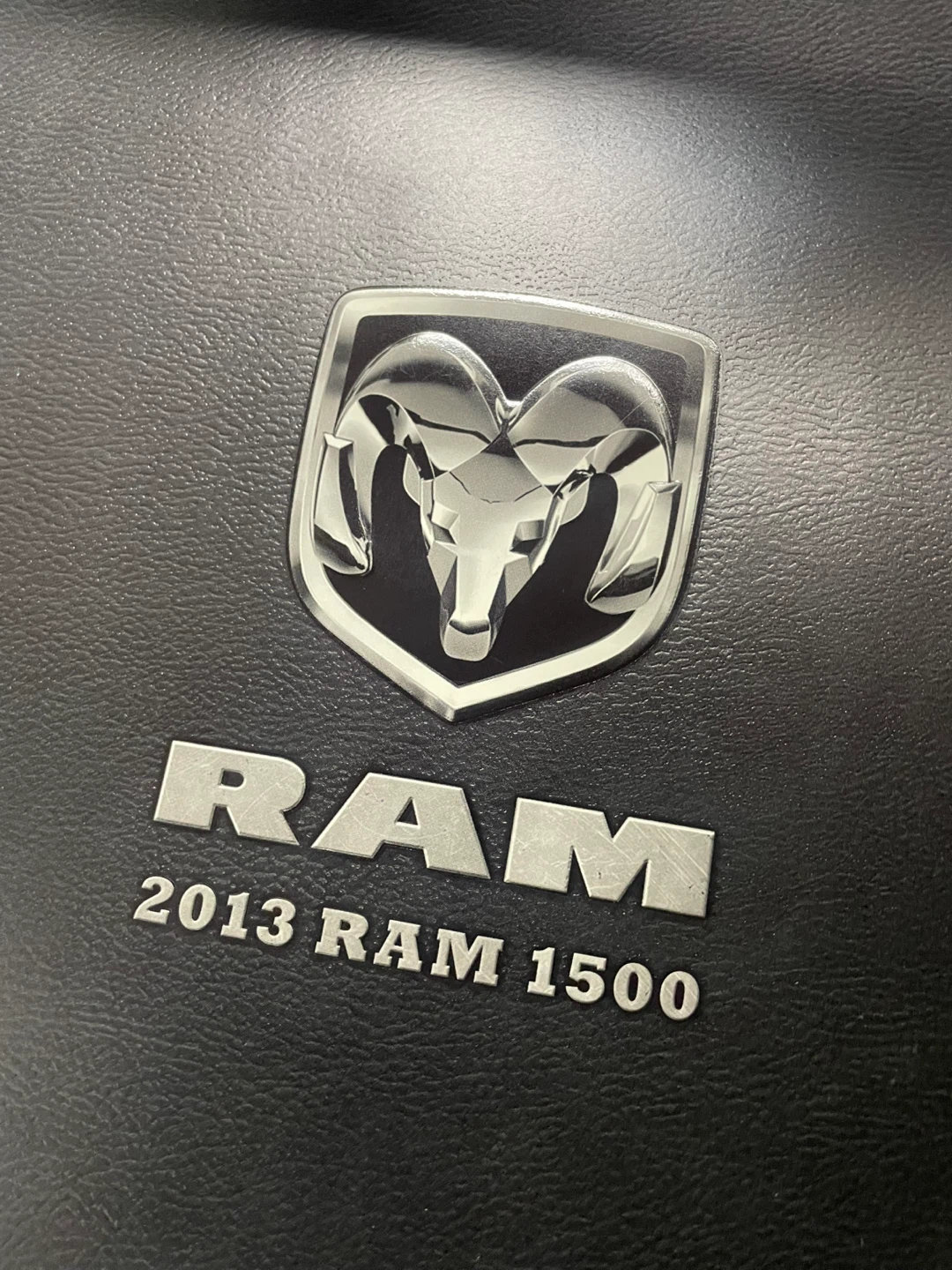 2013 Dodge Ram sales brochure/ booklet - photo 2
