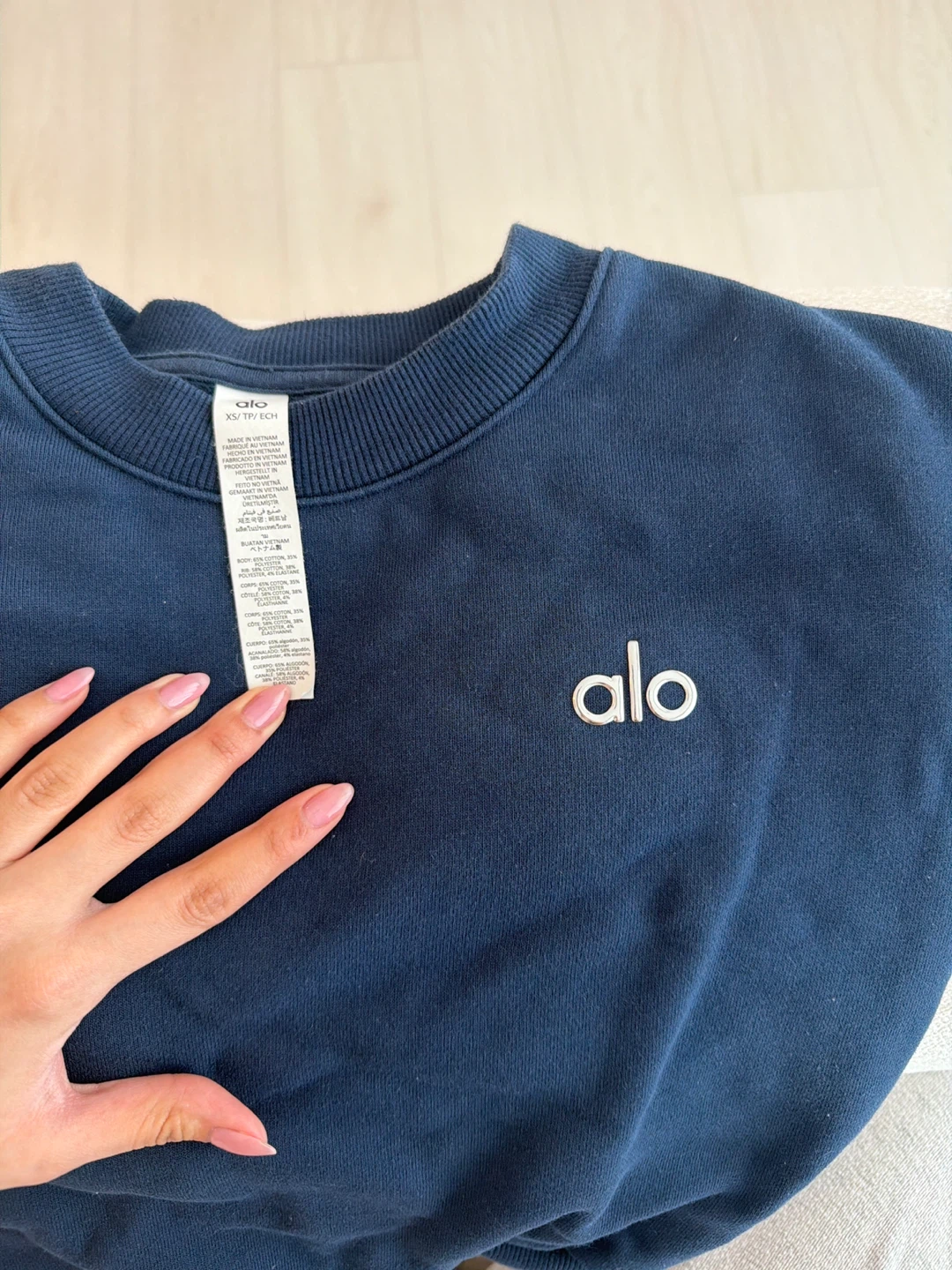 Alo Yoga cropped Crewneck Sweatshirt