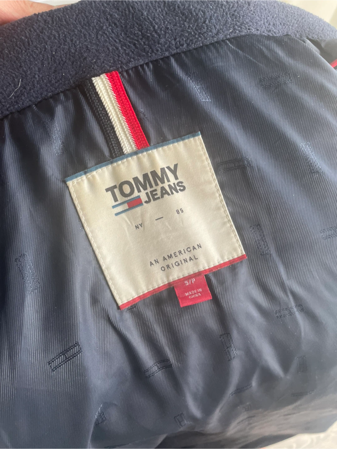 Tommy Jeans Puffer Coat with Fur Hood - Size S/P - photo 3