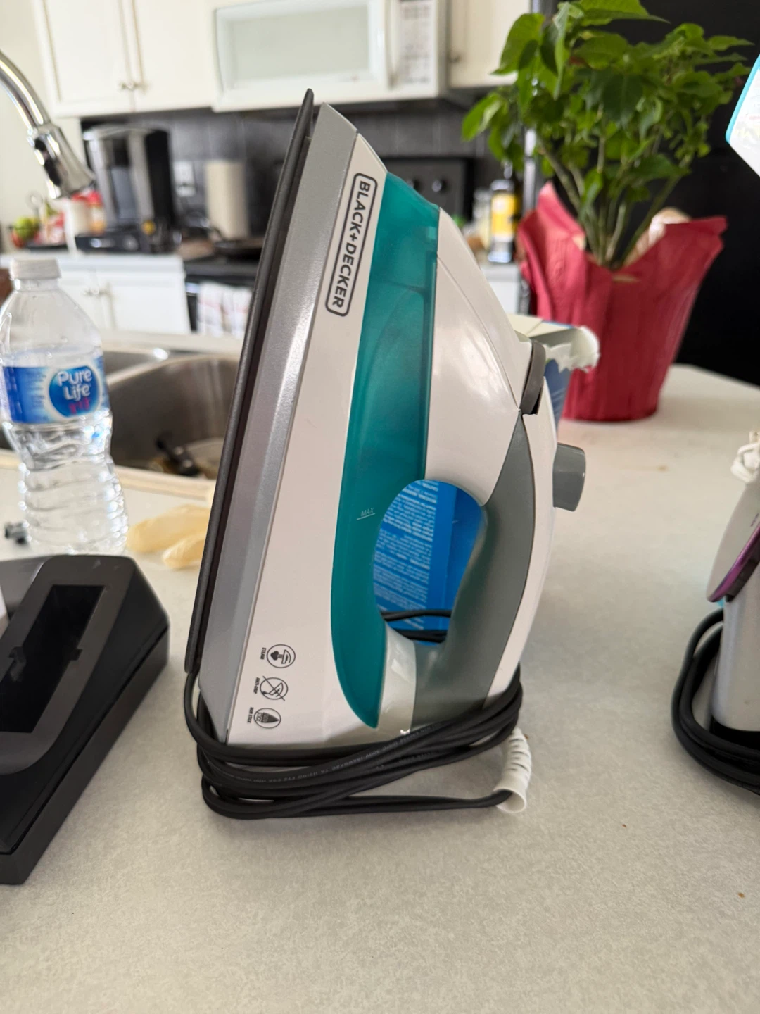 BLACK+DECKER Steam Iron