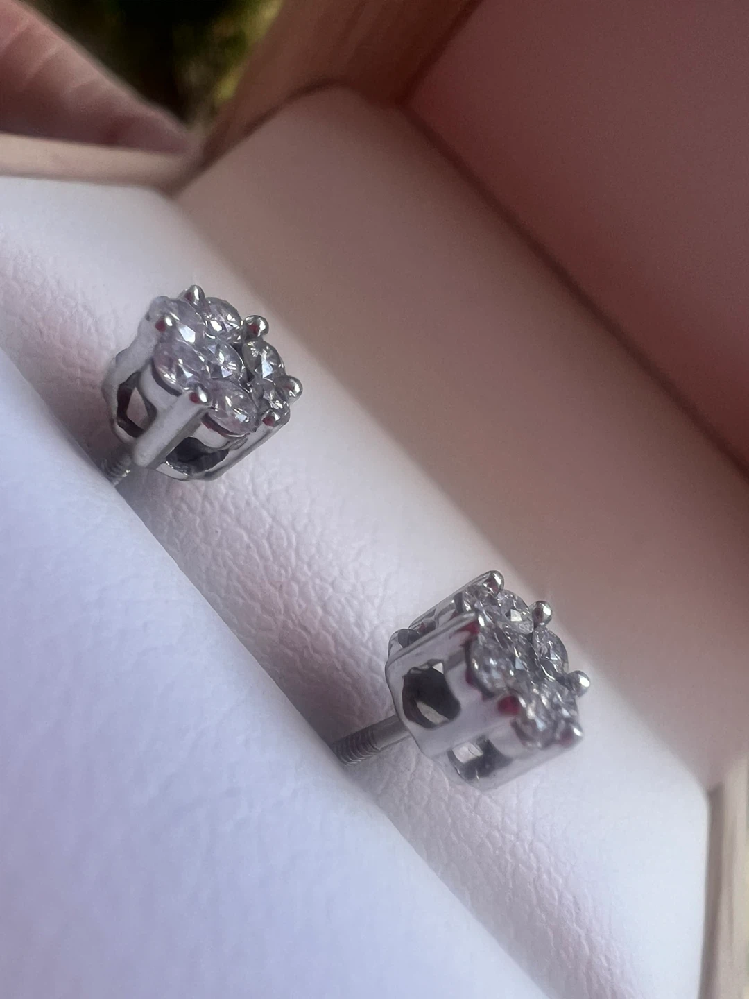 14 k Diamond Cluster Stud Earrings