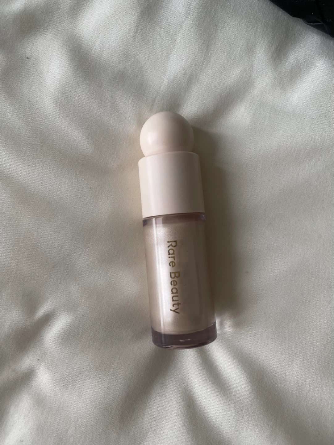 Rare Beauty Liquid Luminizer - Enlighten