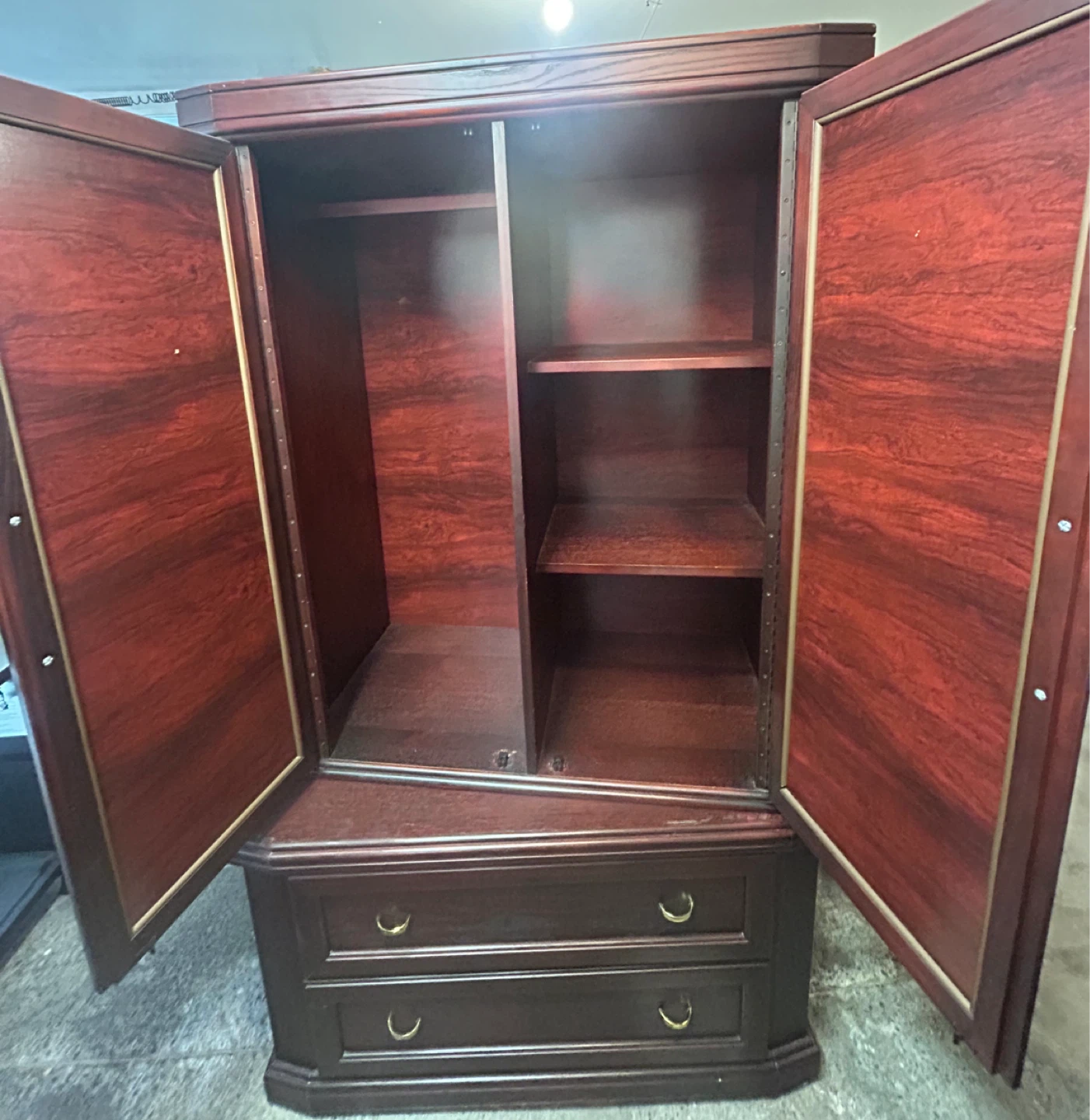 Dresser - photo 3