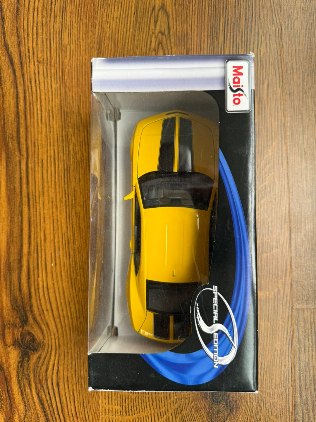 Maisto 1:24 2010 Chevrolet Camaro SS RS Special Edition Yellow - photo 2