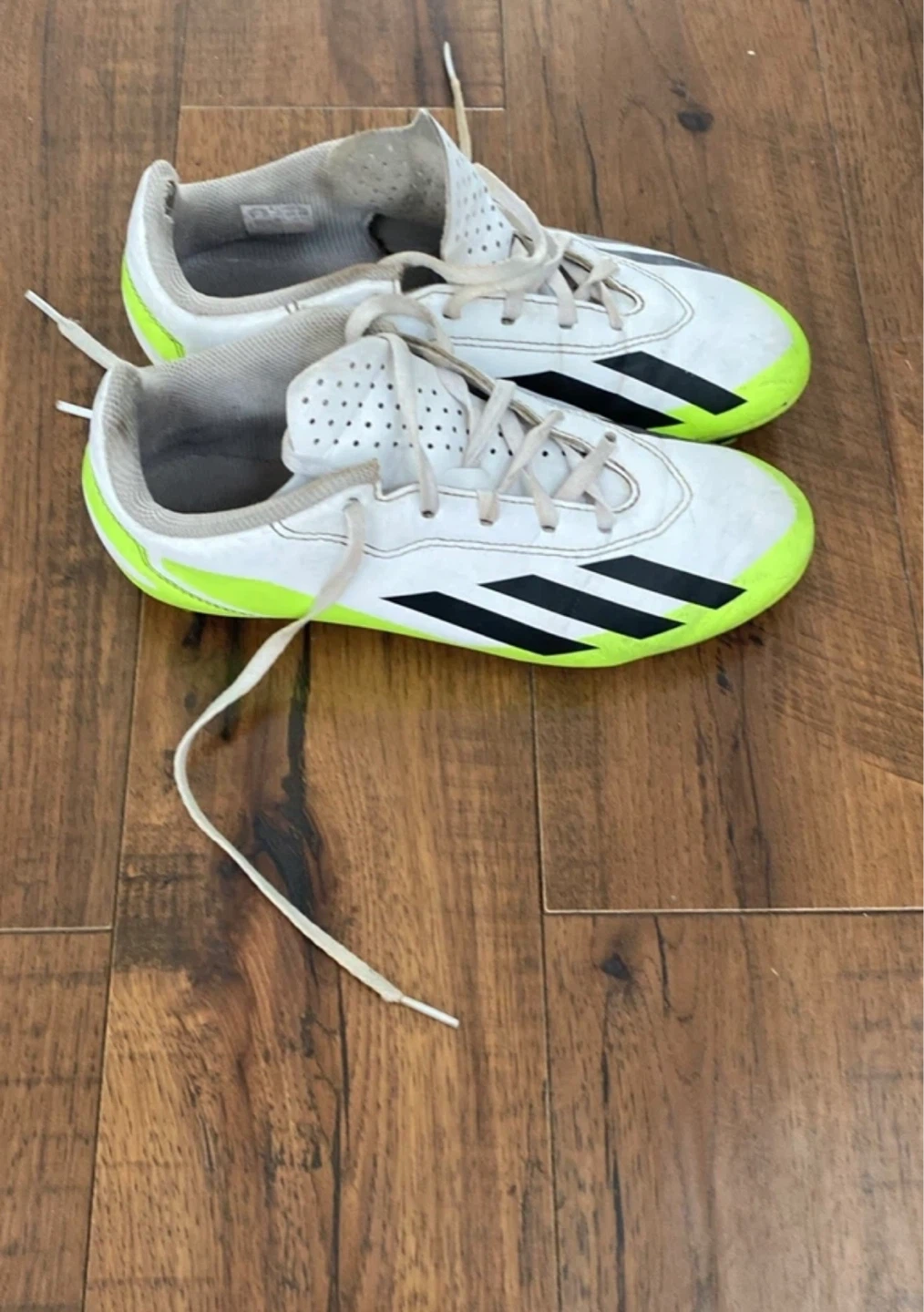 Youth soccer cleats size 5