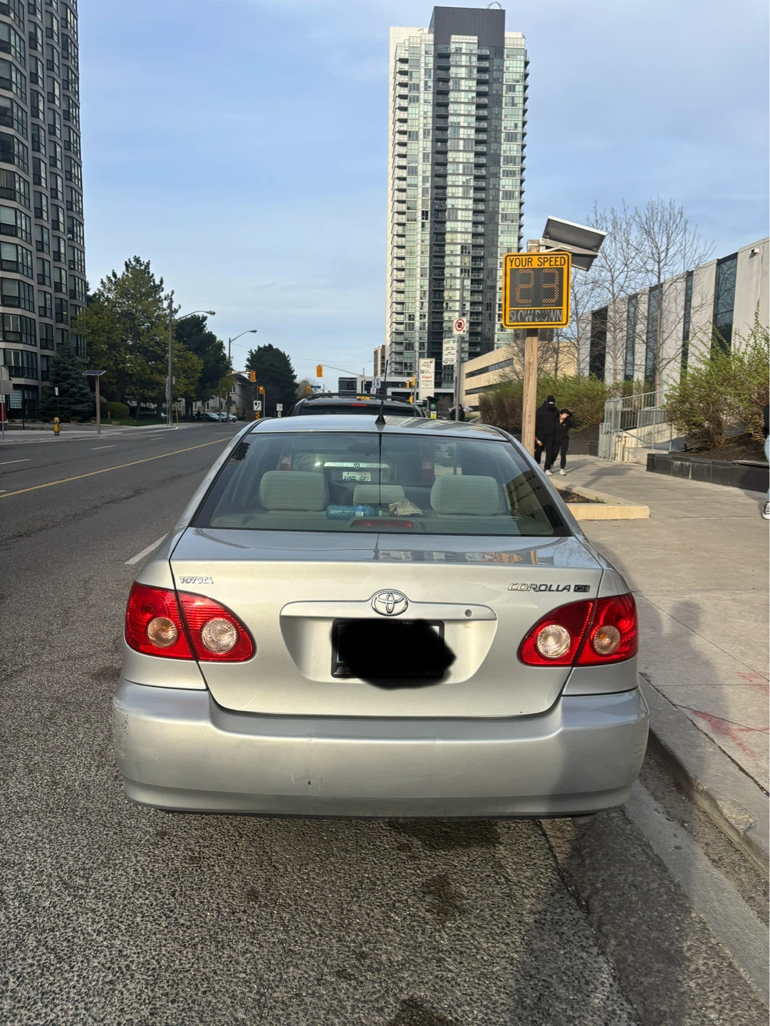 2005 Silver Toyota Corolla Sedan with safety - photo 3