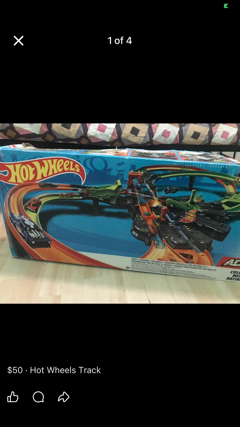 Hot Wheels Mega Track Pack