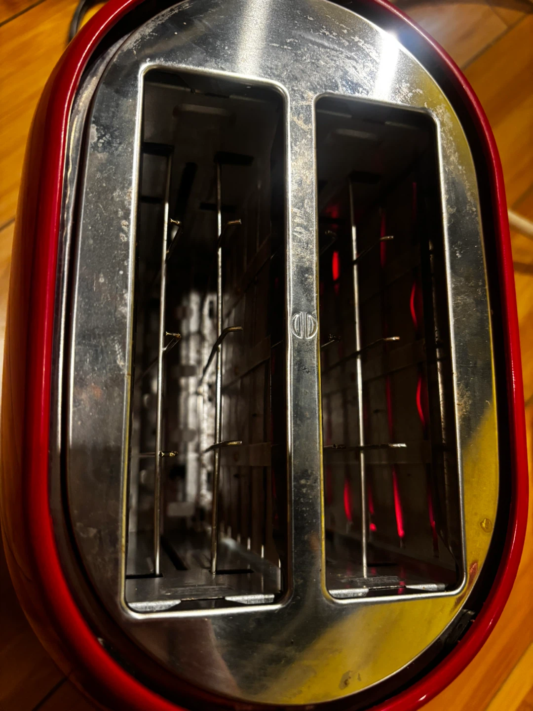 Red 2-Slice Toaster - photo 3