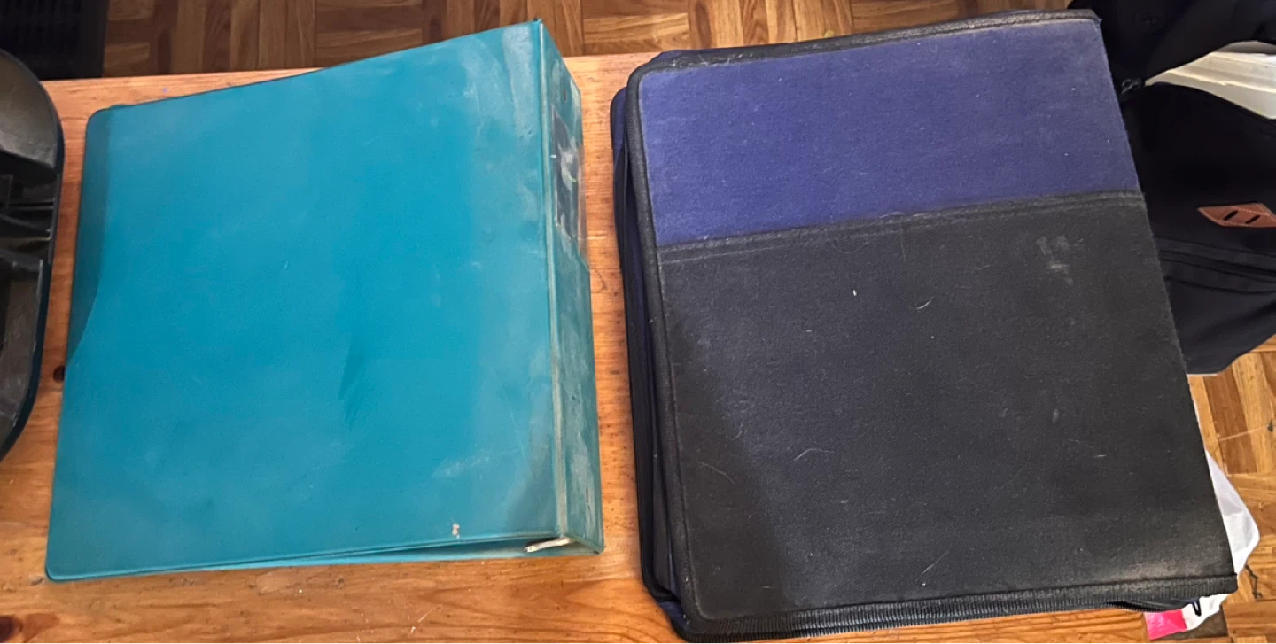 Two Binders: Teal and Black/Blue Zippered Binder - photo 3