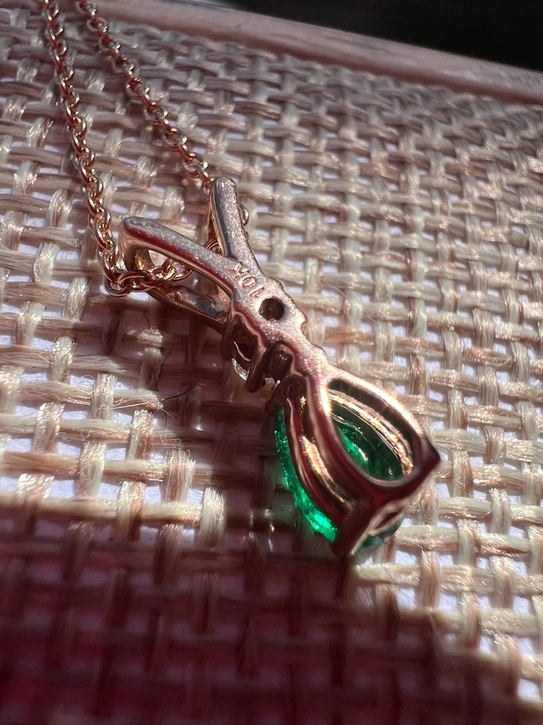 10K Rose Gold Emerald Pendant Necklace - photo 3
