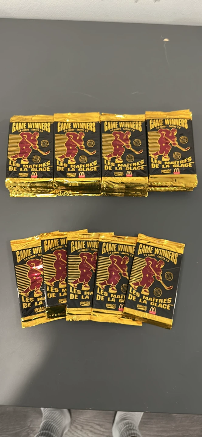 1996 Macdonald’s Pinnacle hockey wax packs. 45 packs in total - photo 2