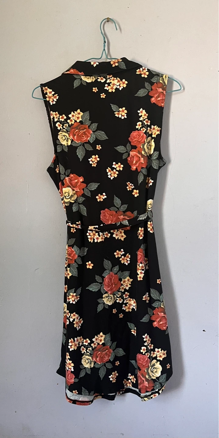 Sleeveless Floral Collared Dress - photo 2