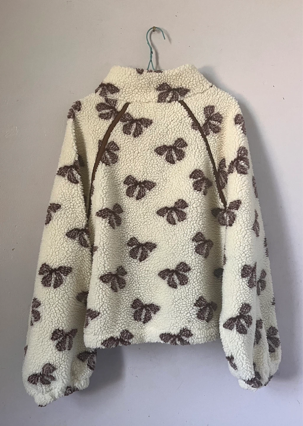 Cream & Brown Bow Fleece Pullover - Size Medium - photo 2