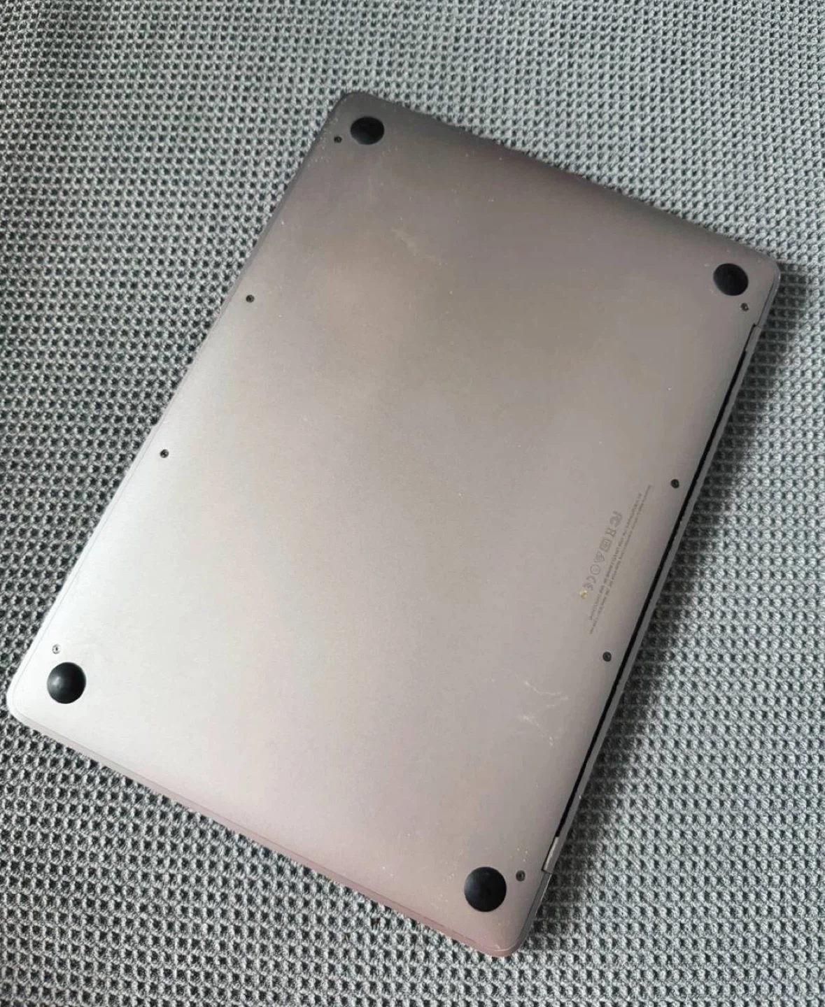 MacBook 12” 256GB – Cracked Screen - photo 3