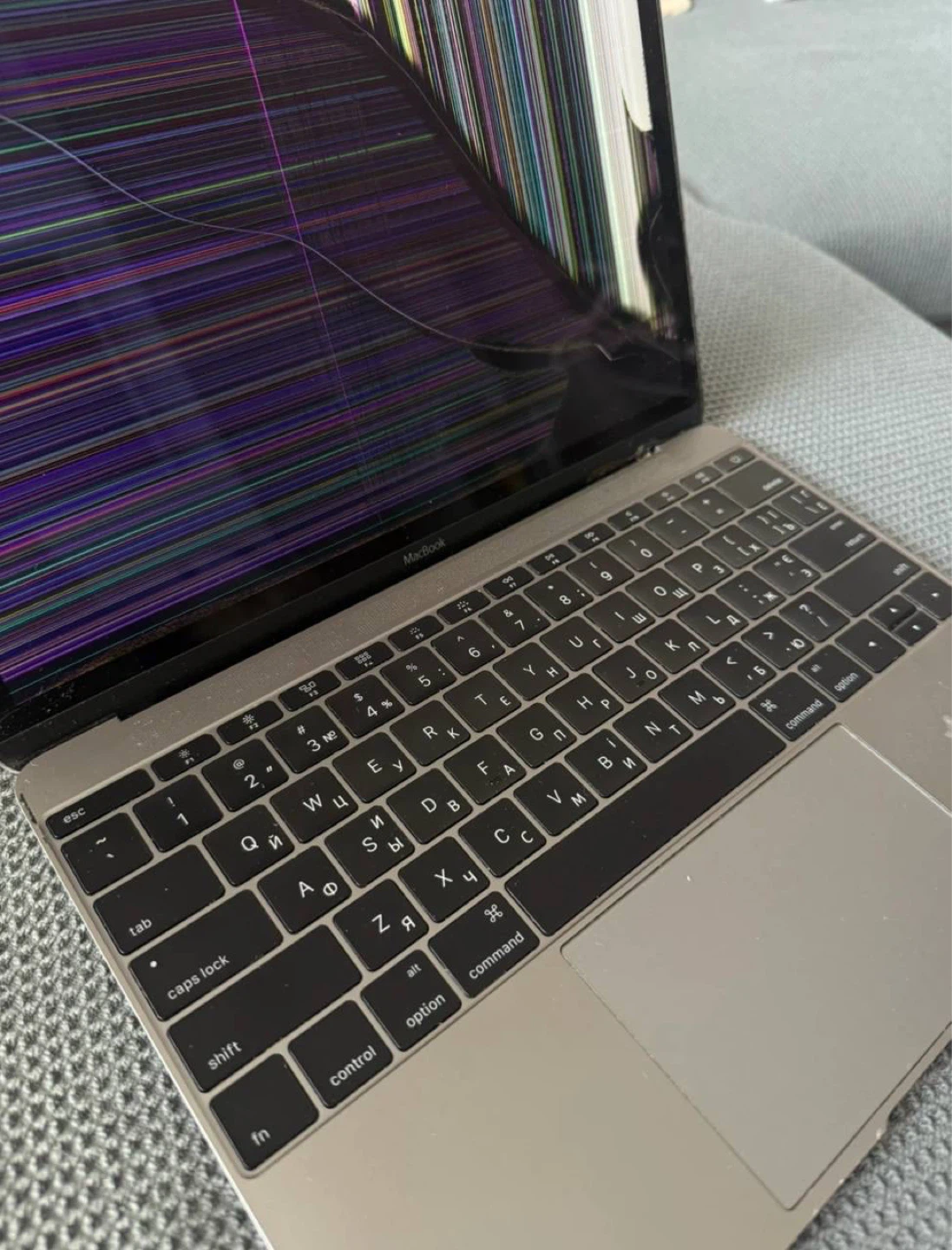 MacBook 12” 256GB – Cracked Screen - photo 5