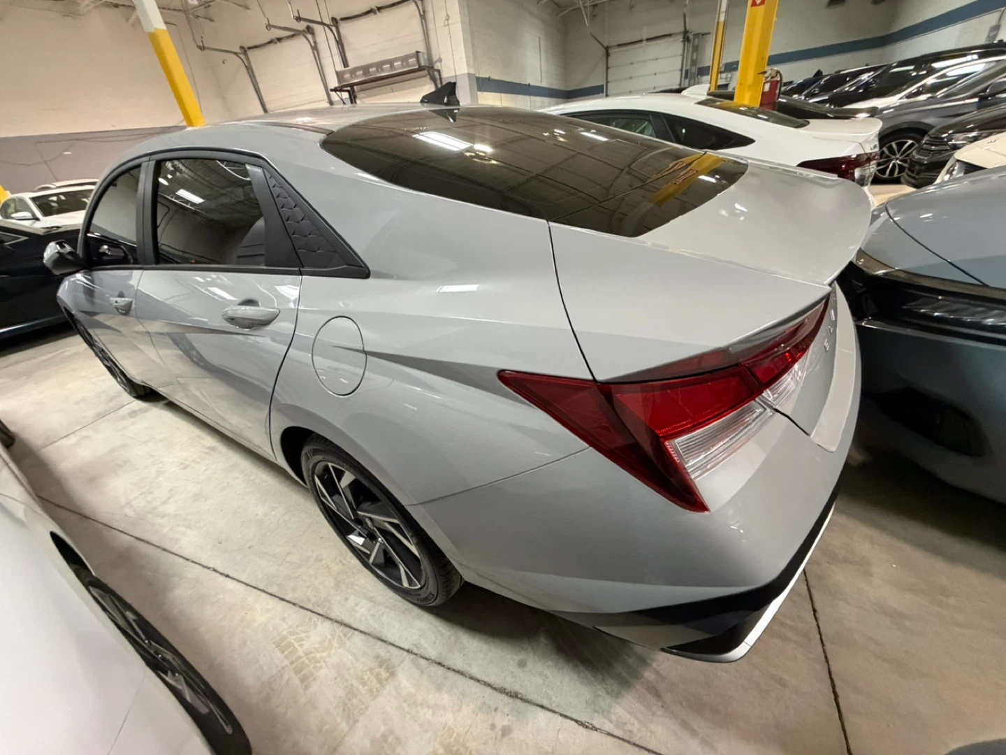 2025 Hyundai Elantra IVT - photo 4