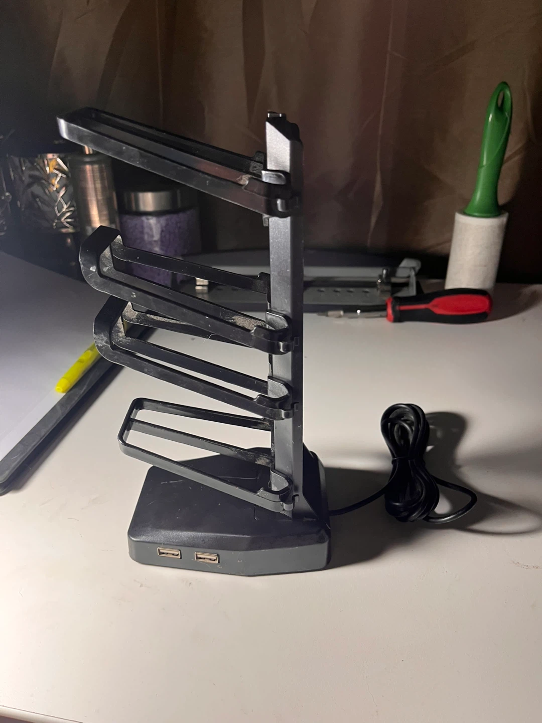 Black 5-Slot Charging Station with USB Ports - photo 2
