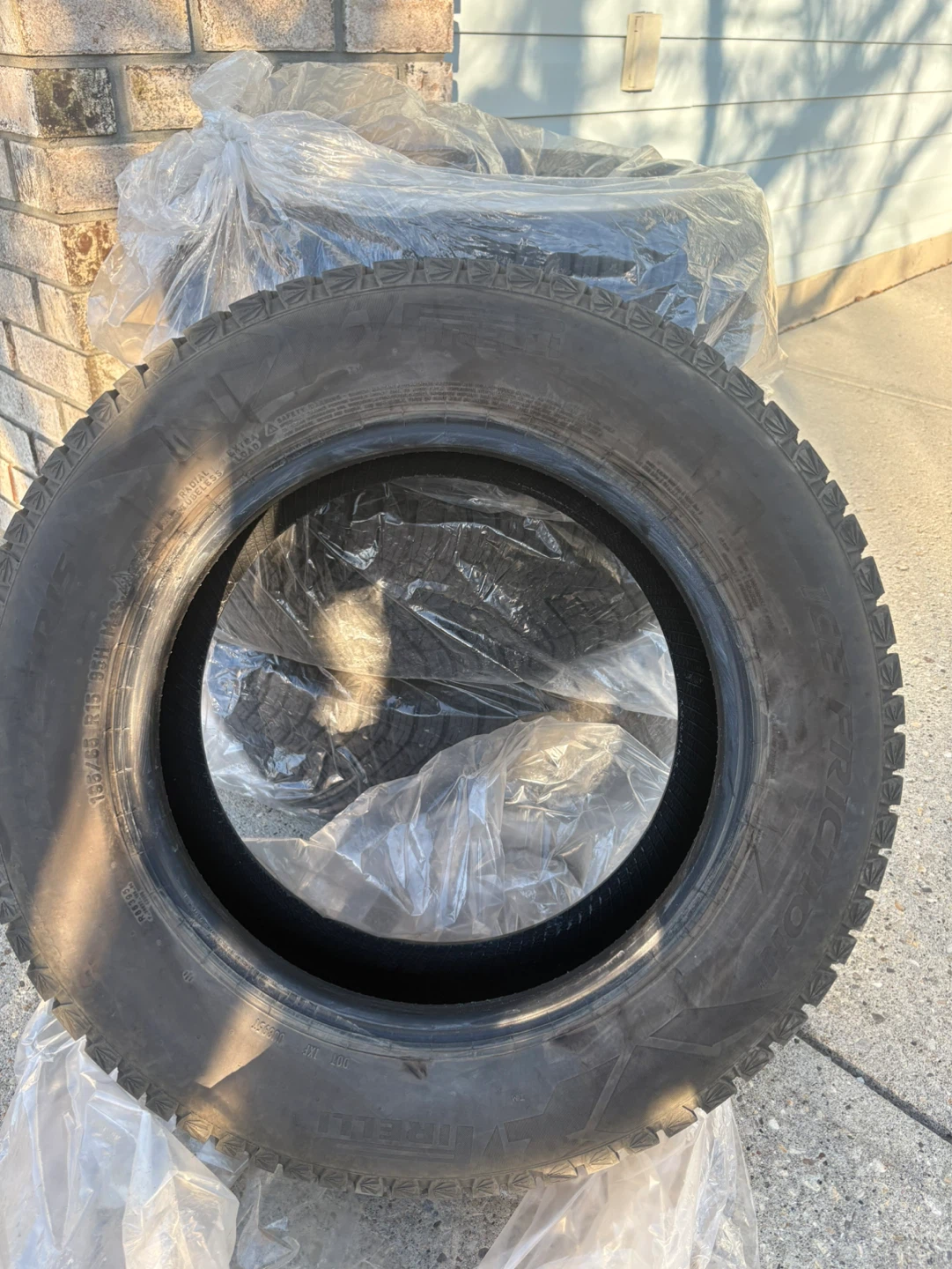 Pirelli 195/65 R15 Winter Tires