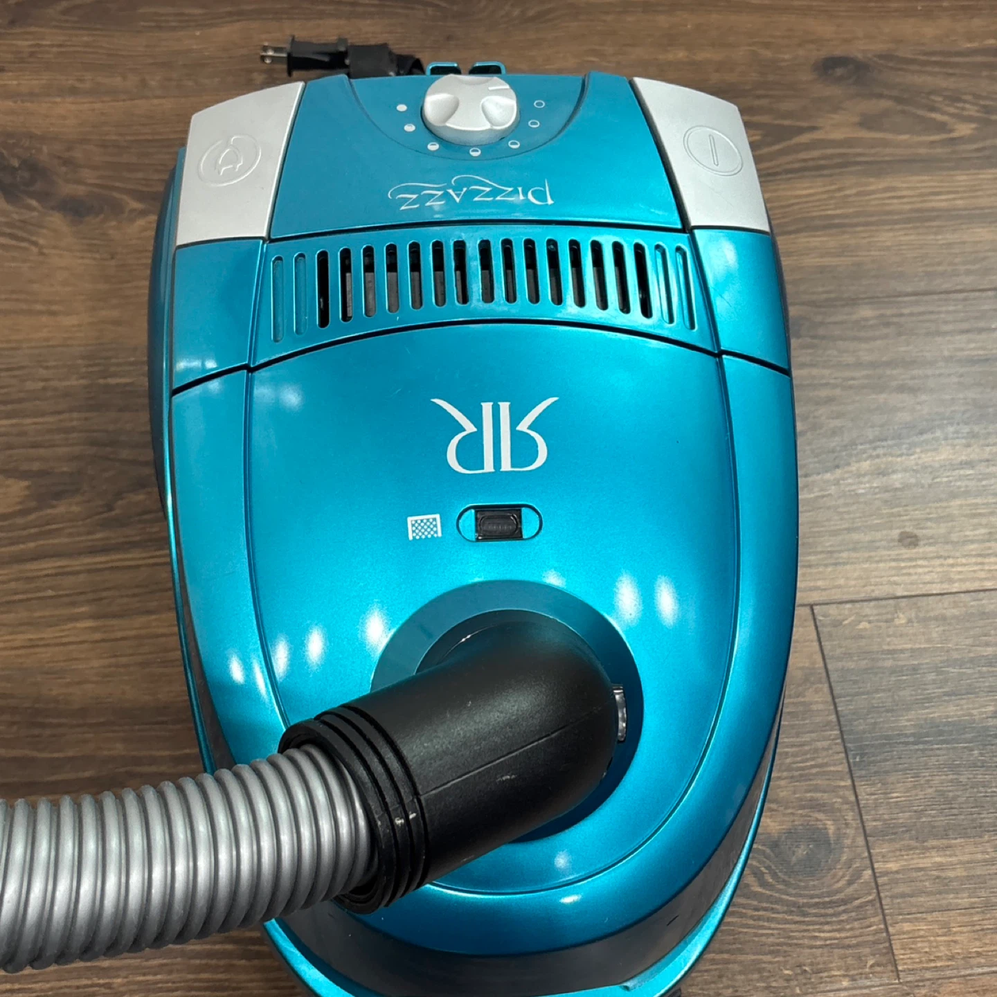 Riccar Pizzazz Vacuum Cleaner with Attachments - photo 3