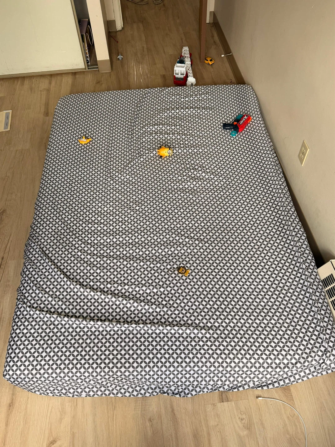 IKEA MORGEDAL Full Mattress – Medium Firm – Great Condition
