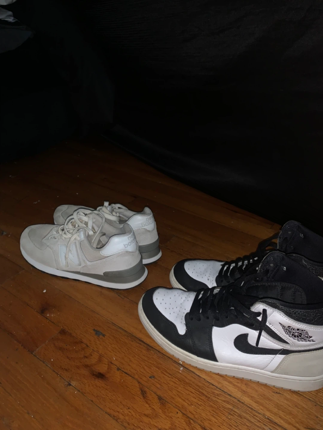 Air Jordan 1 High and New balance beaters - photo 2