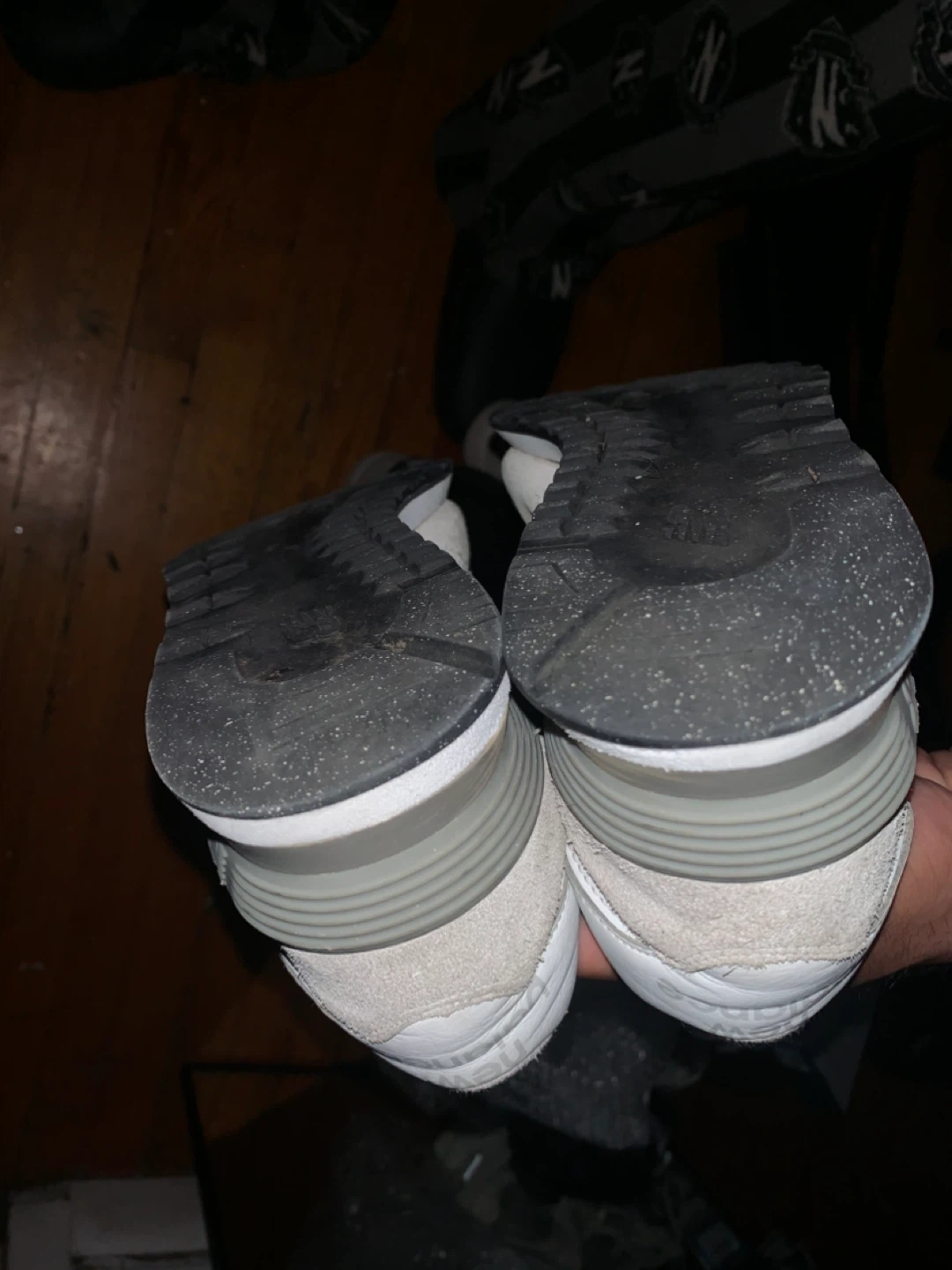 Air Jordan 1 High and New balance beaters - photo 4