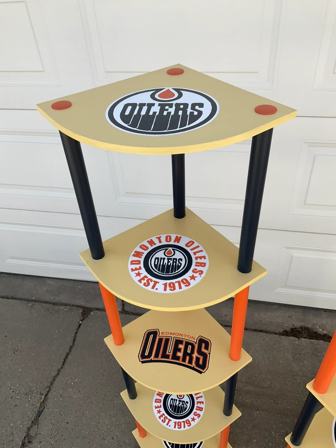 Two Oilers Corner Shelves - photo 2