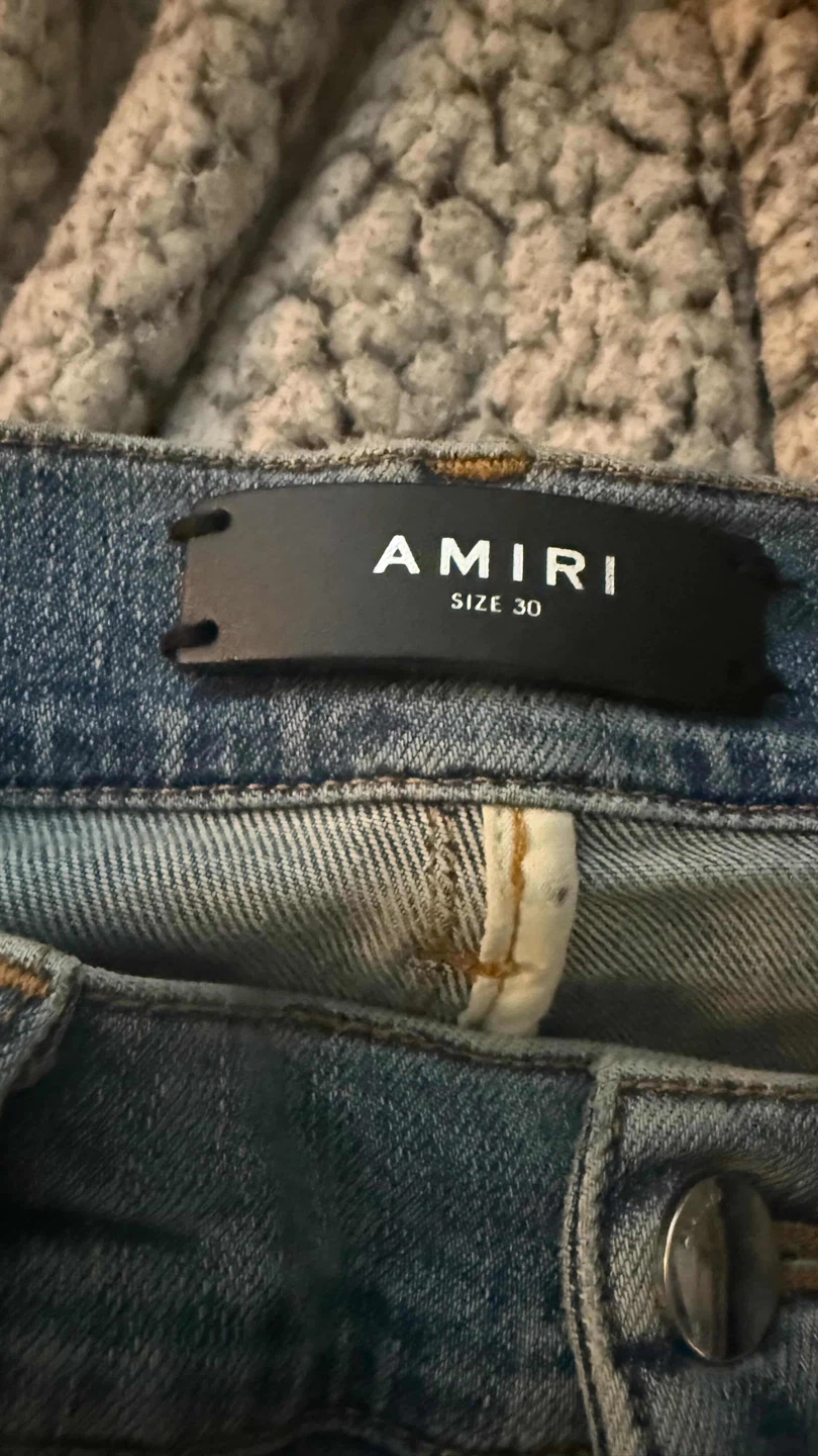 Amiri Distressed Light Wash Jeans – Authentic – Size 30 - photo 5