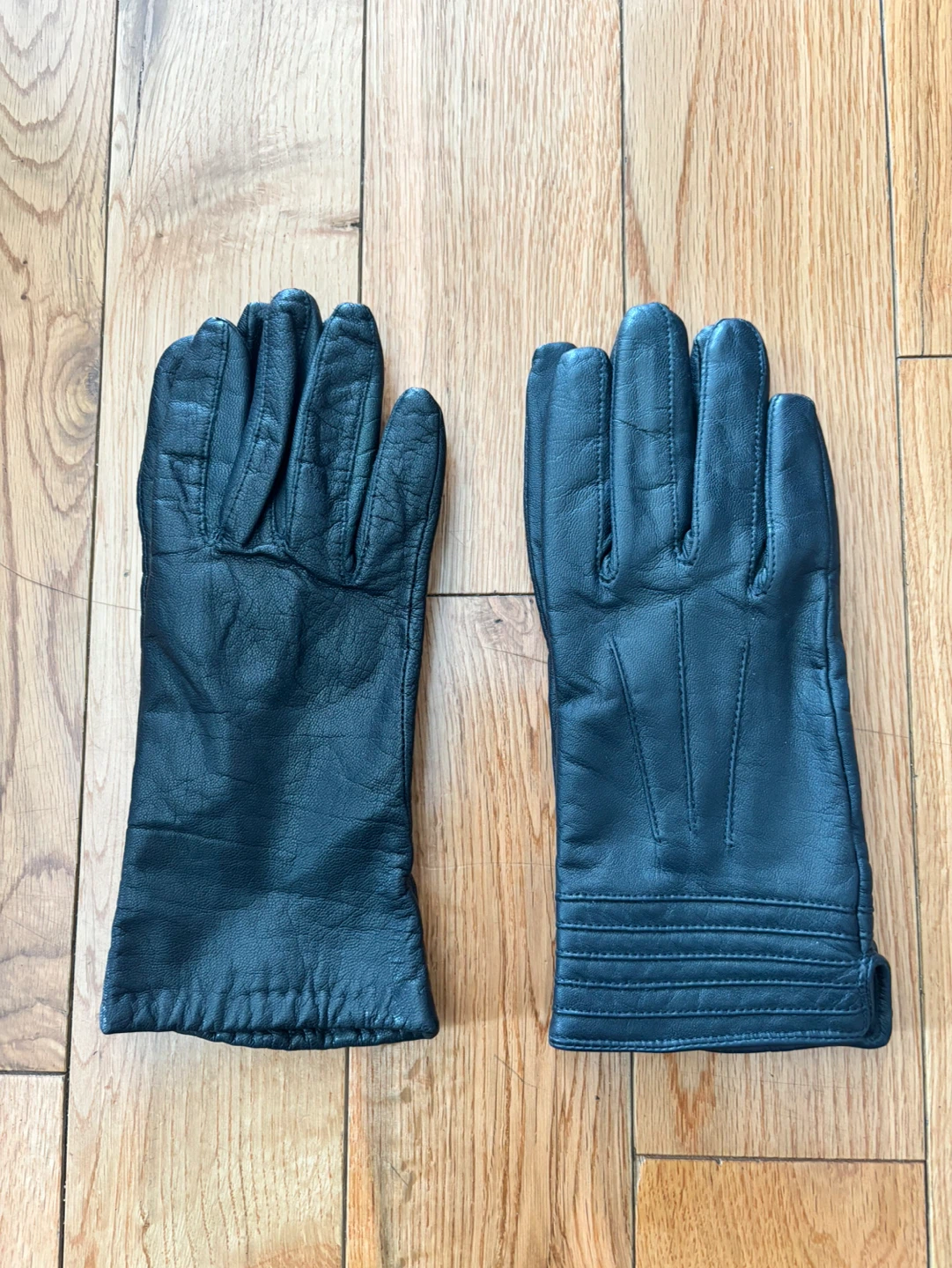 Ladies Black Leather Gloves (2 pairs)
