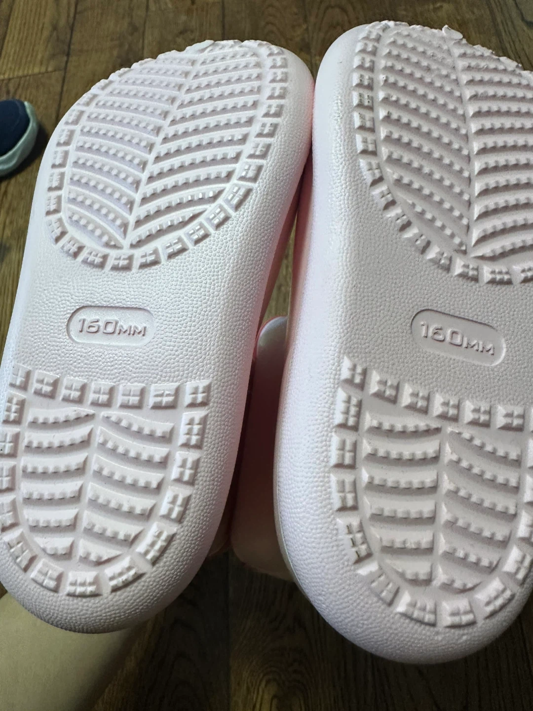 Brand new Pink Ultraman Rain Boots Size 150mm - photo 4