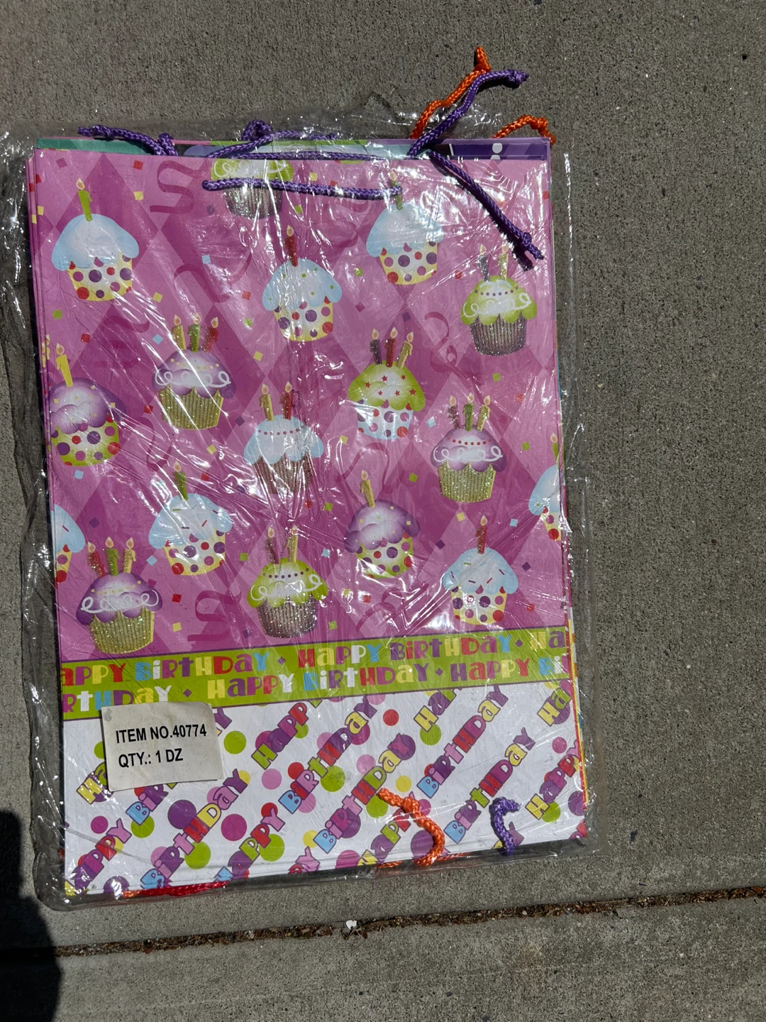 Gift Bags and Boxes - Assorted Colors & Designs - photo 5