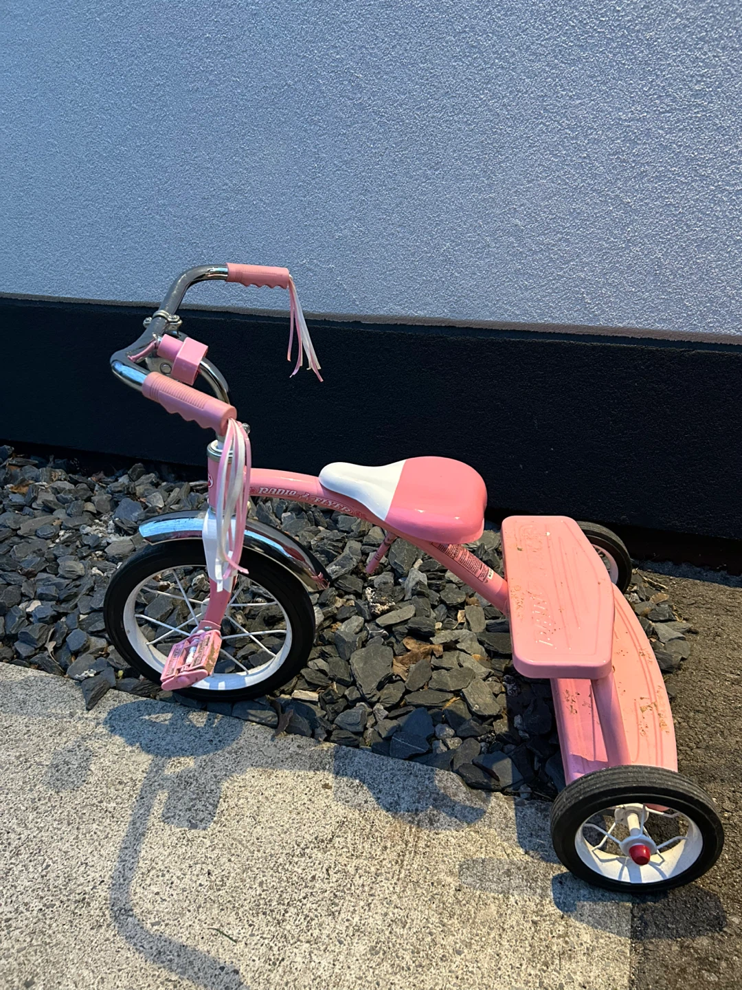 Pink Radio Flyer Tricycle - photo 2
