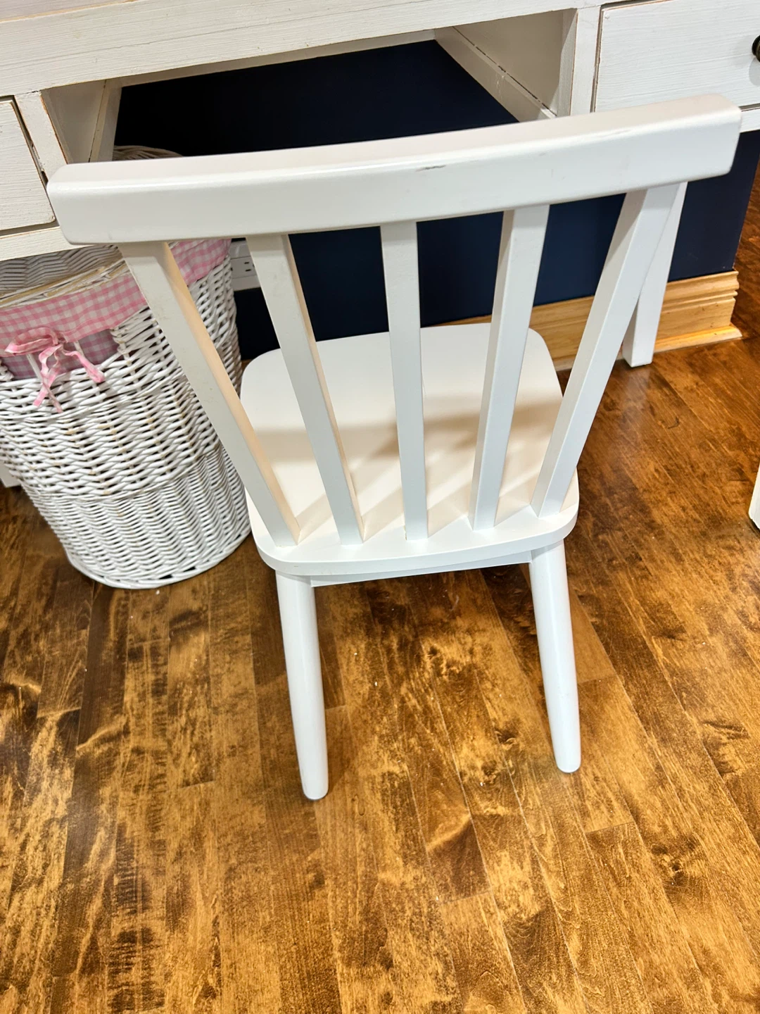Kids Play Chair - White Wood crate & Barrel - photo 4