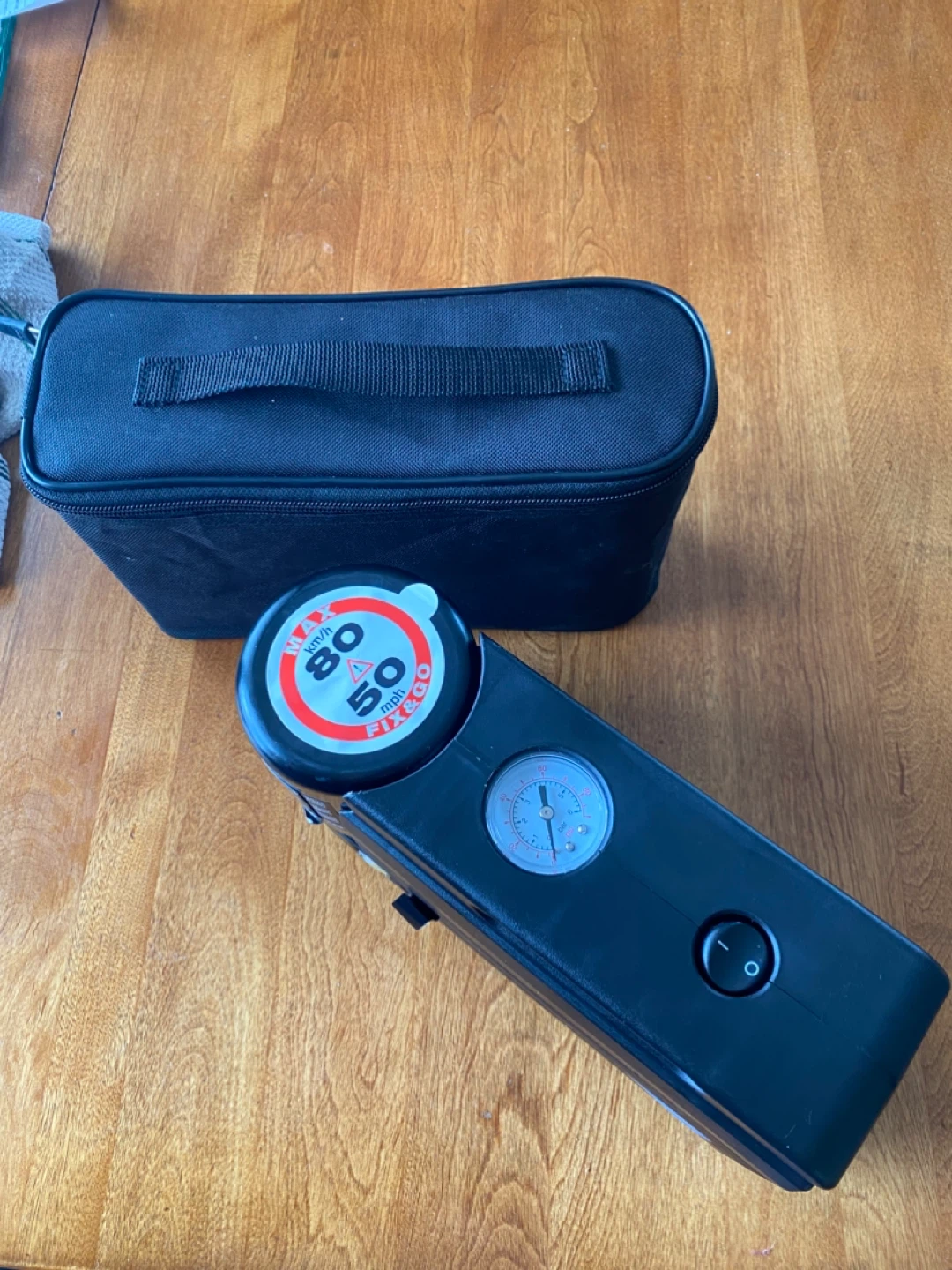 FIX & GO Tire Inflator with Case - photo 3