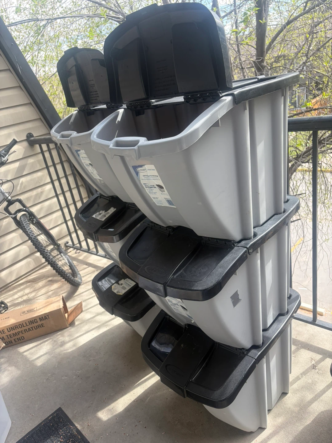Storage bins