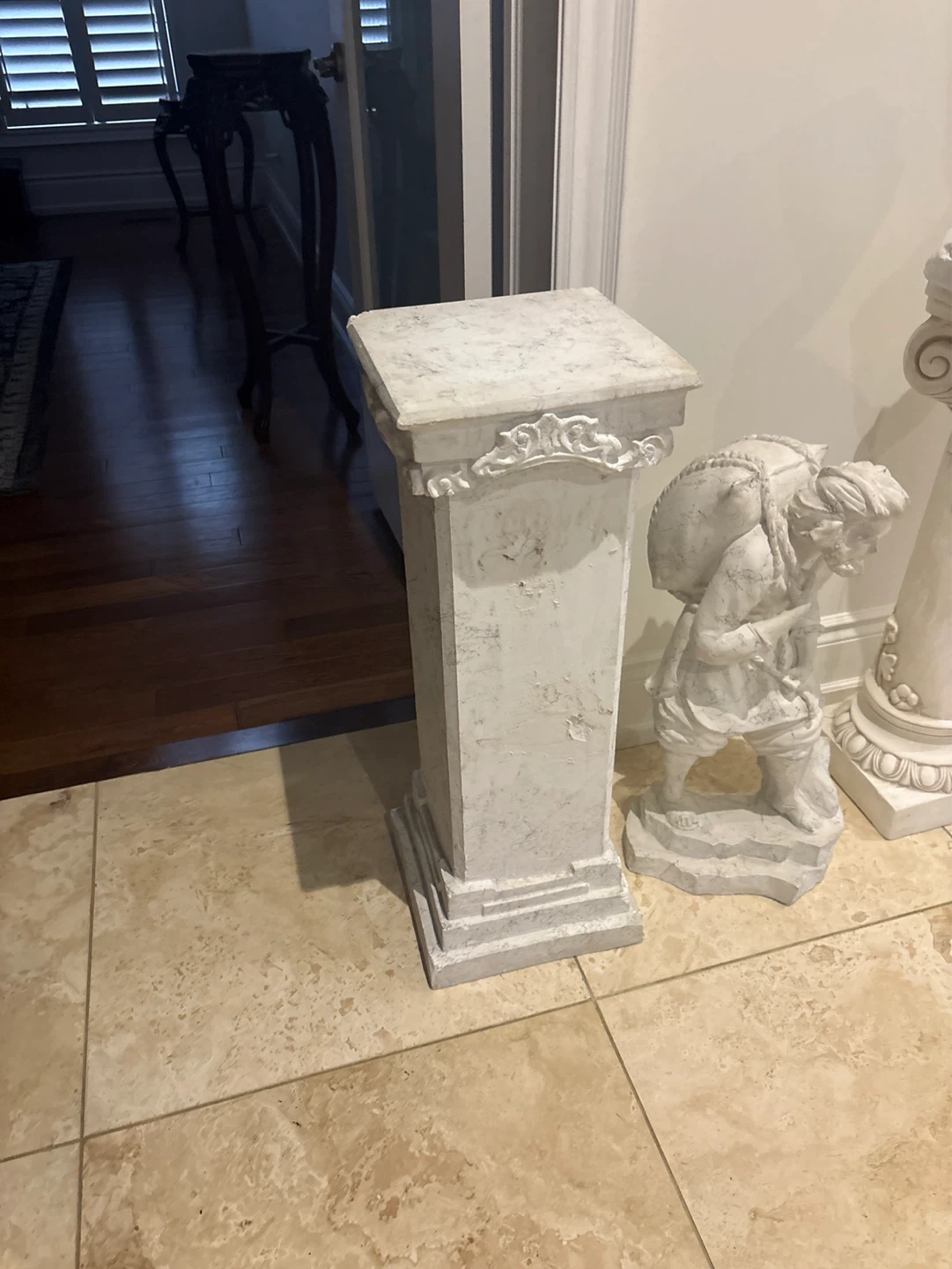 Vintage Statue of Man Carrying Bundle - photo 3