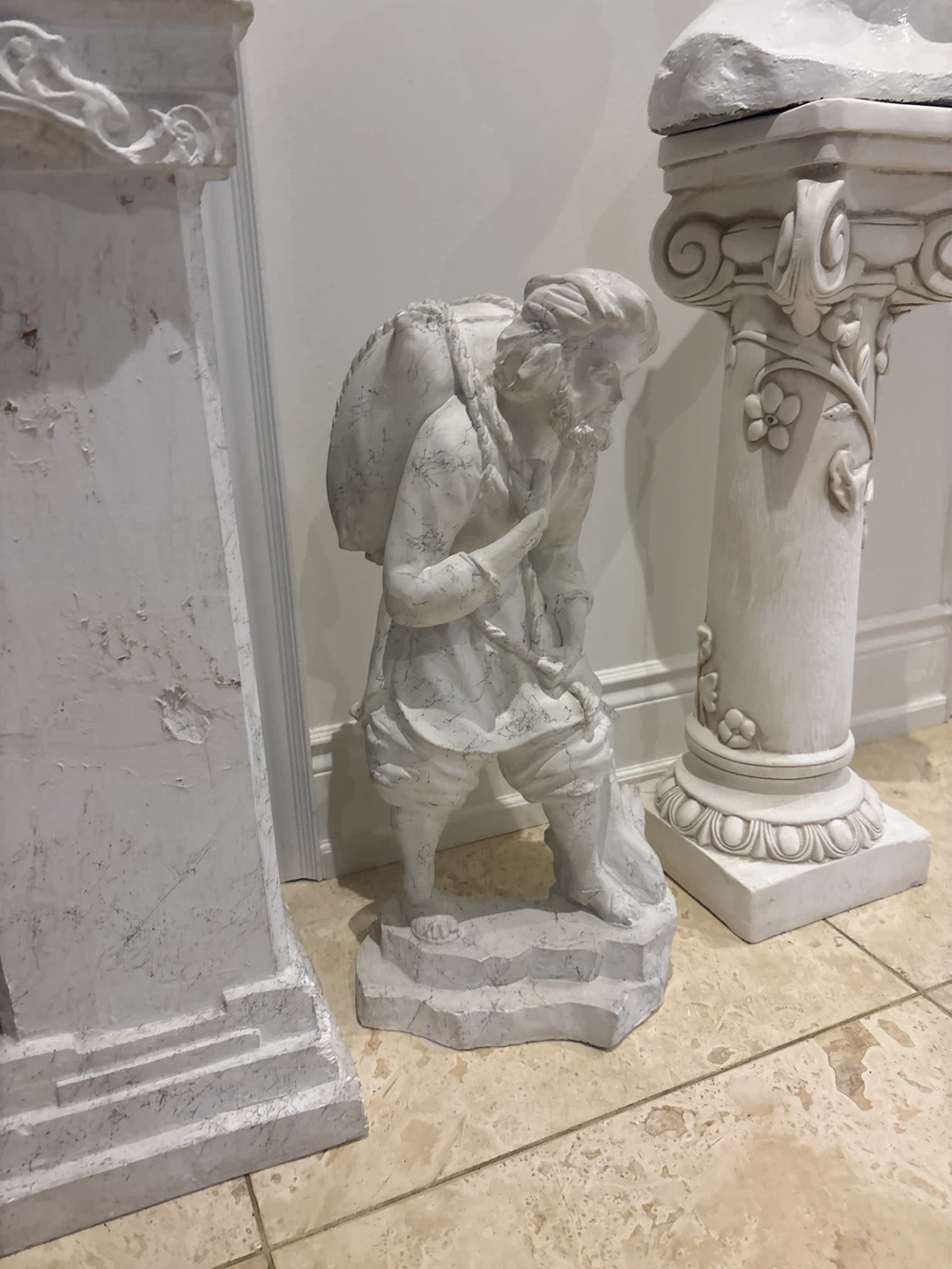 Vintage Statue of Man Carrying Bundle - photo 2