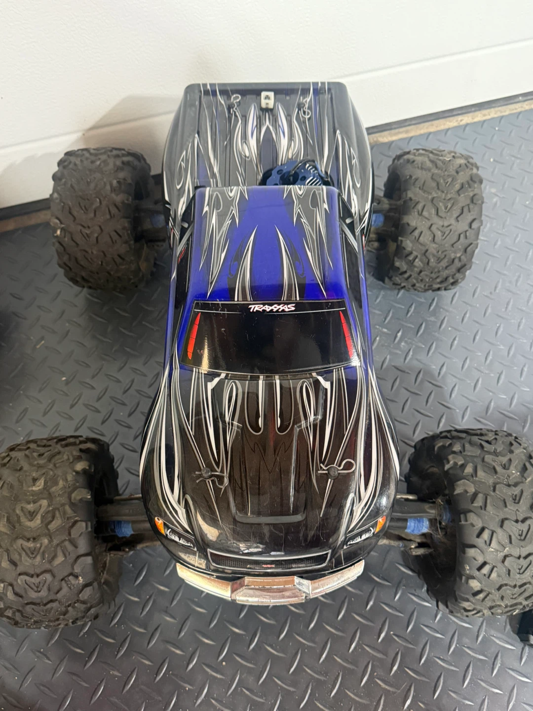 Traxxas RC Monster Trucks - photo 3