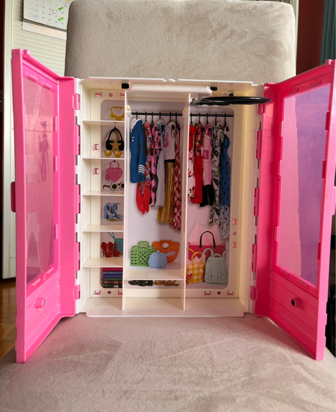 Barbie Wardrobe Playset with Accessories - photo 2