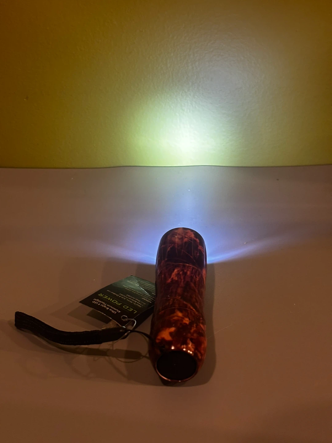 Ultra Bright 9 LED Aluminum Flashlight with Wrist Strap - photo 5
