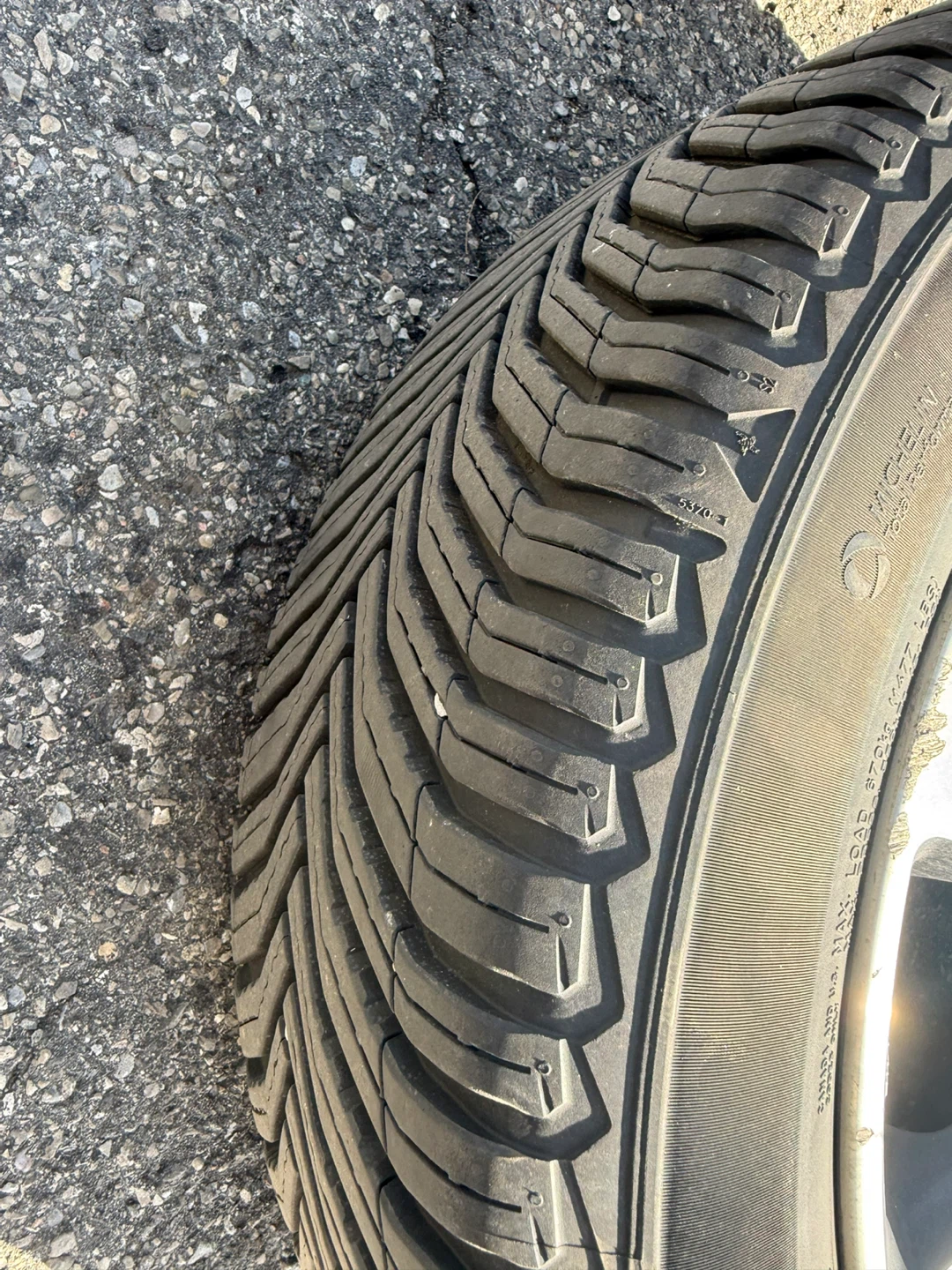 Set of 4 Michelin Cross Climate Tires with Nissan Rims - photo 2