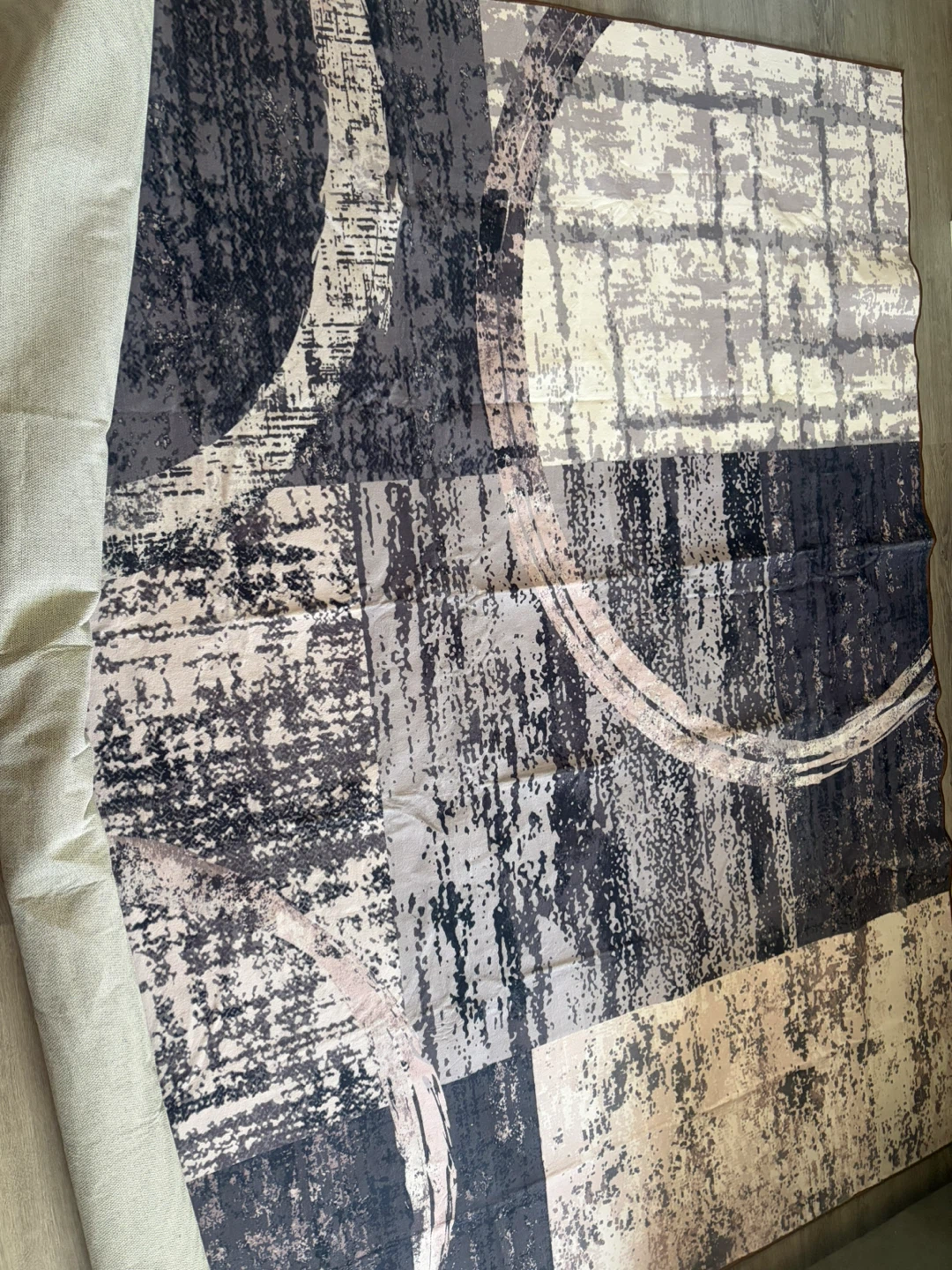 Wymond Modern Abstract Carpet - Bungalow Rose - photo 2
