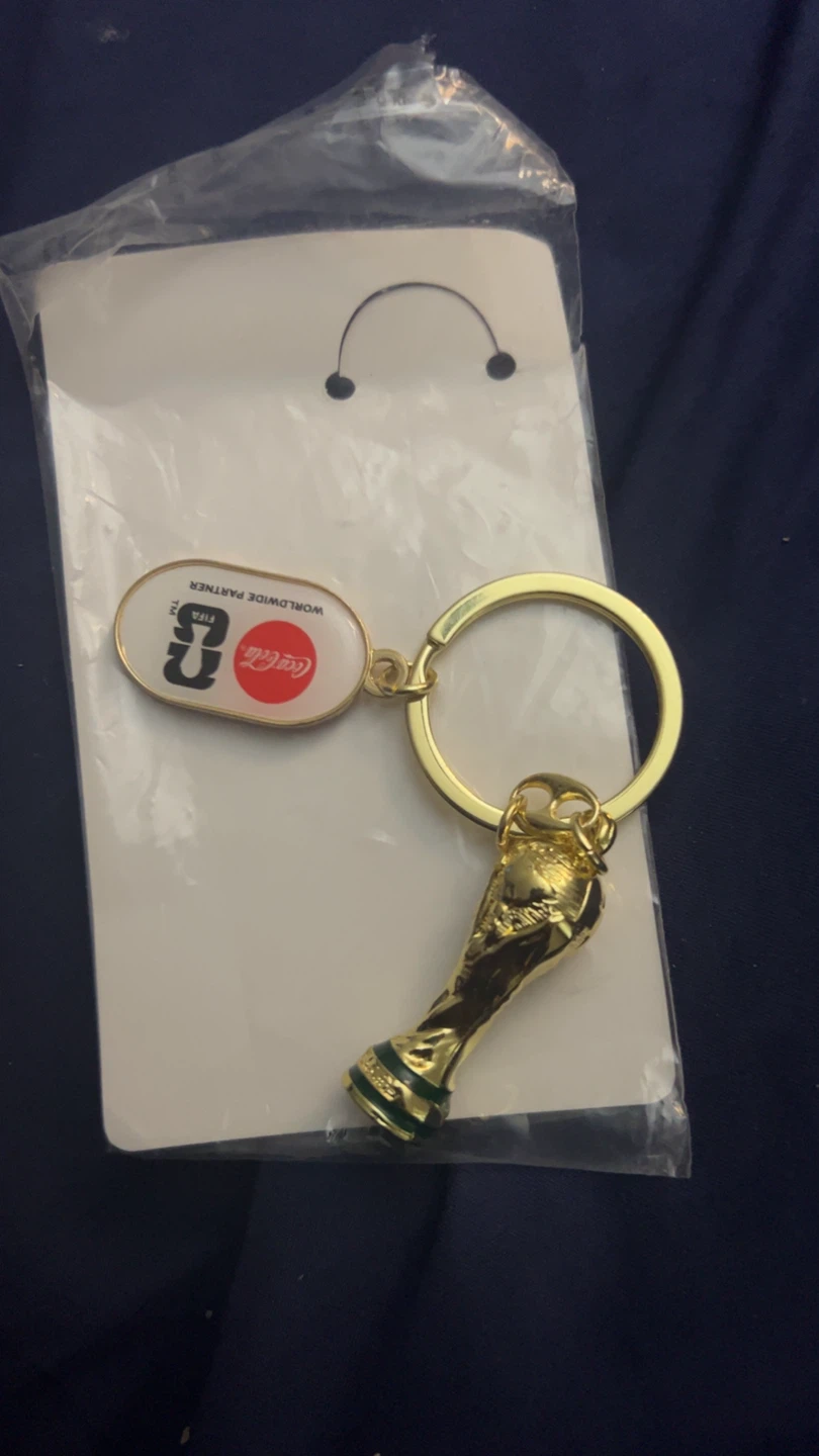 FIFA World Cup Trophy Keychain - photo 2