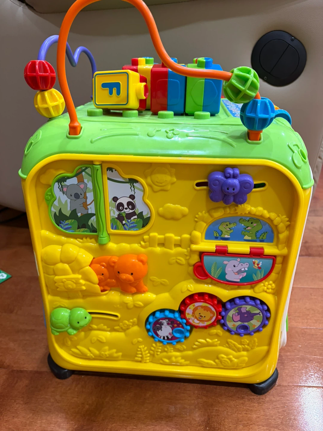 VTech Ultimate Alphabet Activity Cube - photo 3