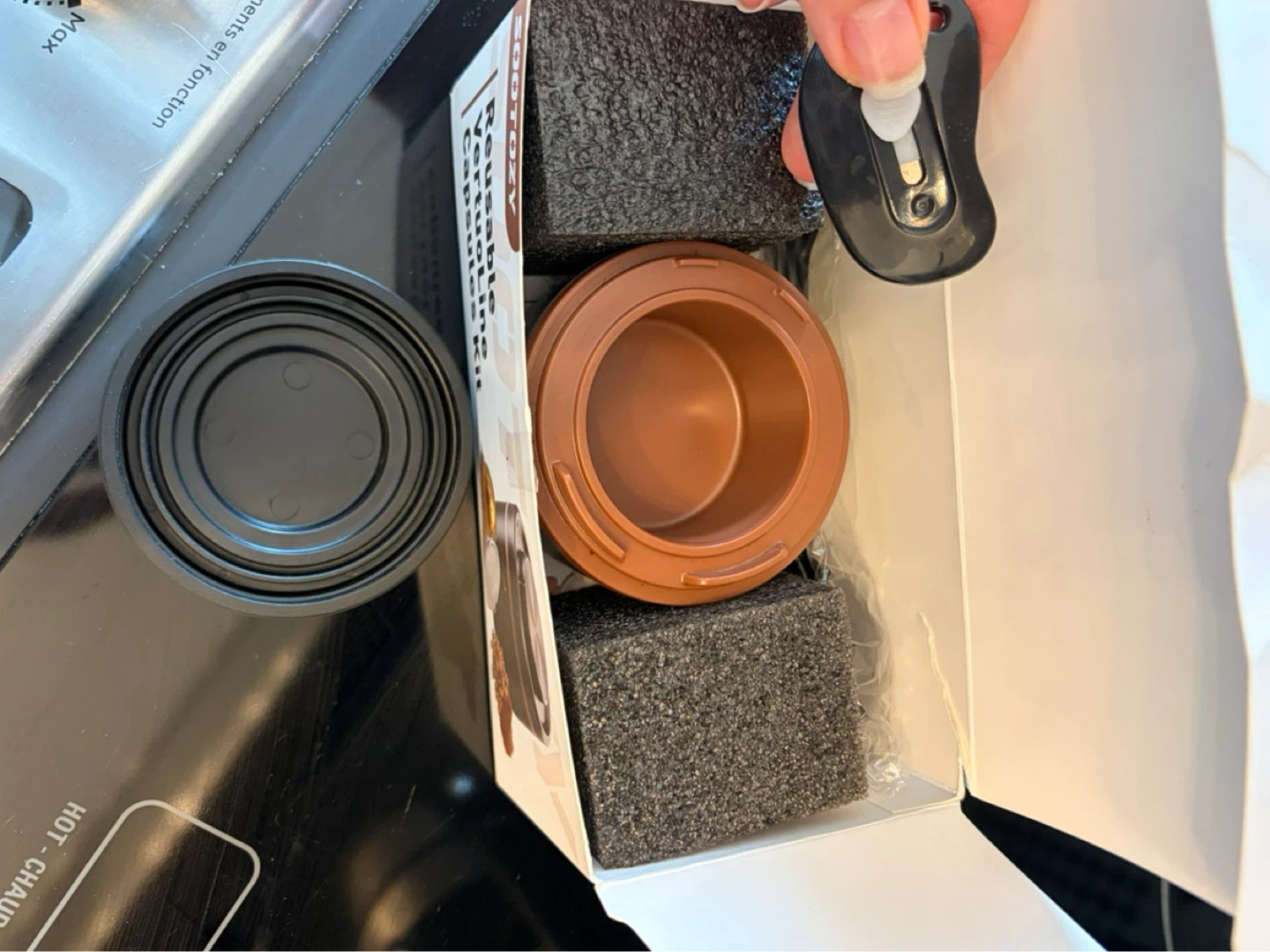Nespresso Vertuo + Reusable Pod Kit – Great Condition - photo 4