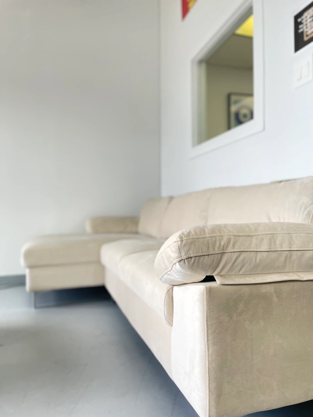 Sectional couch Beige velvet - photo 2