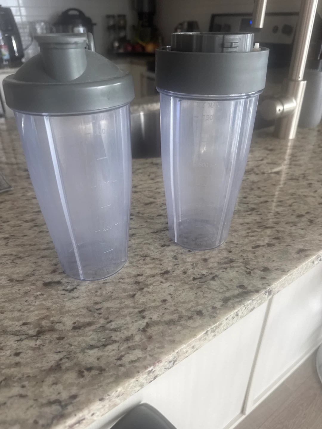 Set of 2 Clear Plastic Shaker Cups