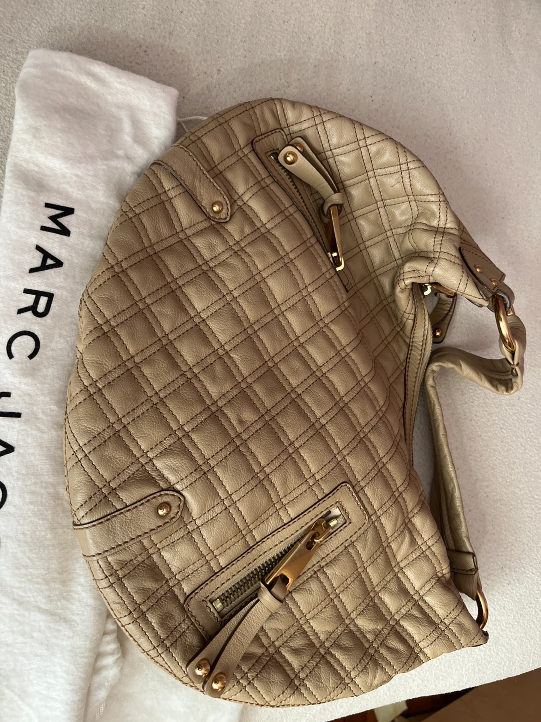 Marc Jacobs Quilted Leather Hobo Bag - photo 3