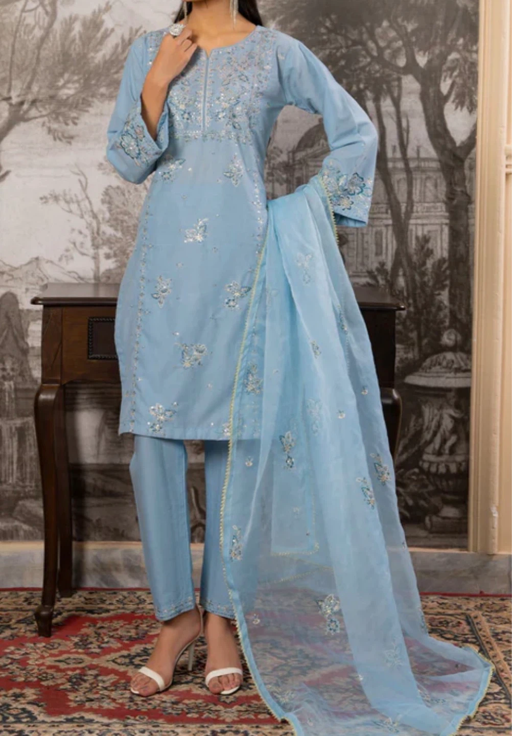 Blue Embroidered 3-Piece Suit with Dupatta - photo 3