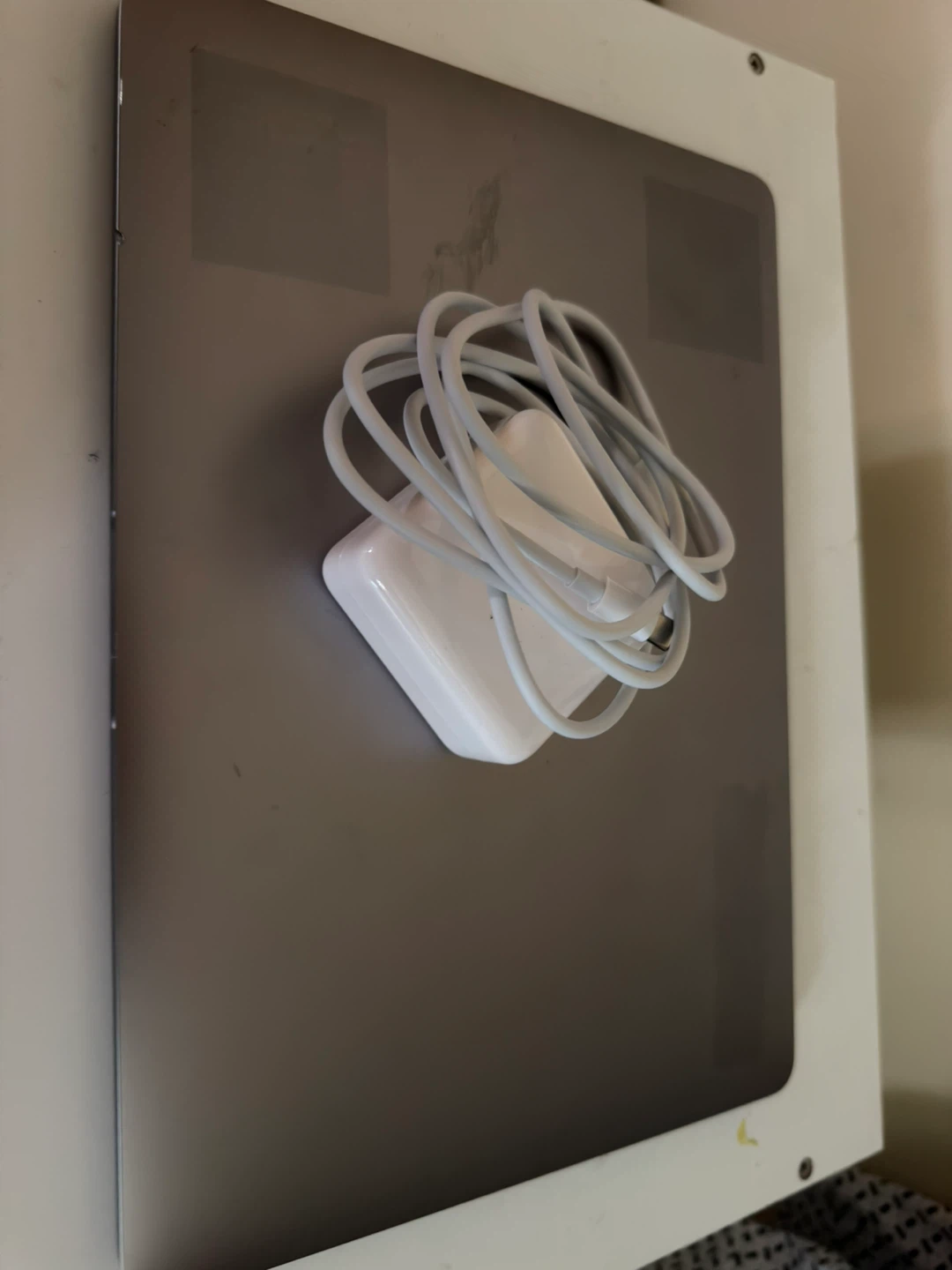Apple MacBook Pro Laptop - photo 2